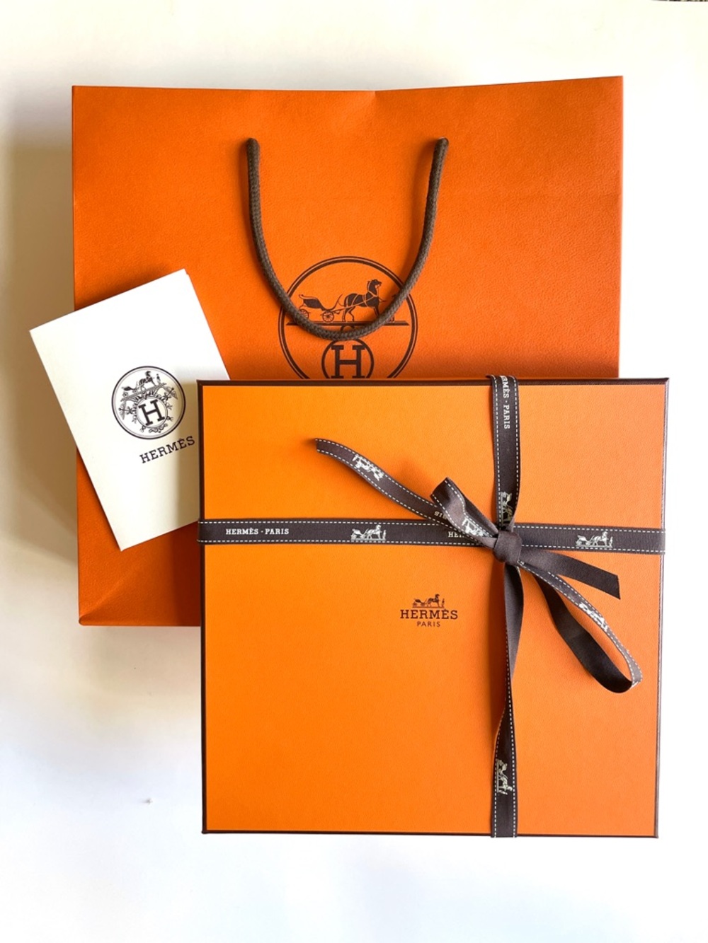 Hermès Silk Scarf | Les Tortues Bandana 55 cm | Color Rose Thé | NEW - Picture 4 of 5
